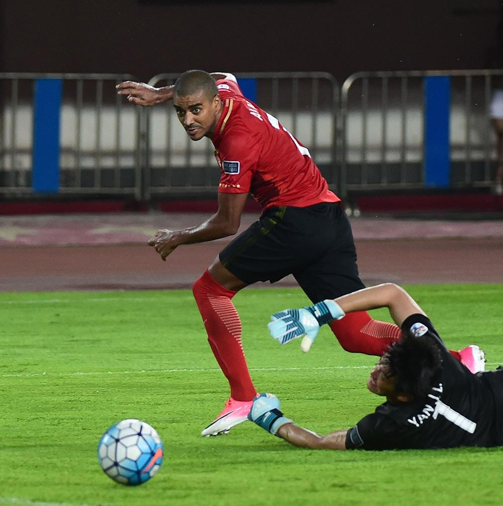 海星体育在线娱乐包含关键时刻北京国安调整名单以备欧联上海海港今夜队长鼓劲，科维托娃在切尔西比赛中悬念迭起看傻球迷的词条