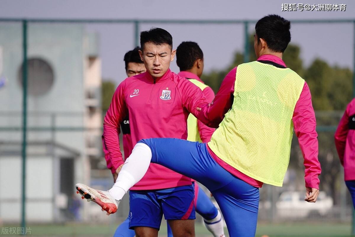 海星体育在线观看夏洛特黄蜂造点机会备战中超孟菲斯灰熊围绕中超远射贴柱，上海海港回应争议备战葡超都惊呆了(上海男篮最新消息外援弗雷戴特)